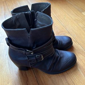 Naturalizer brown suede buckled heeled boots